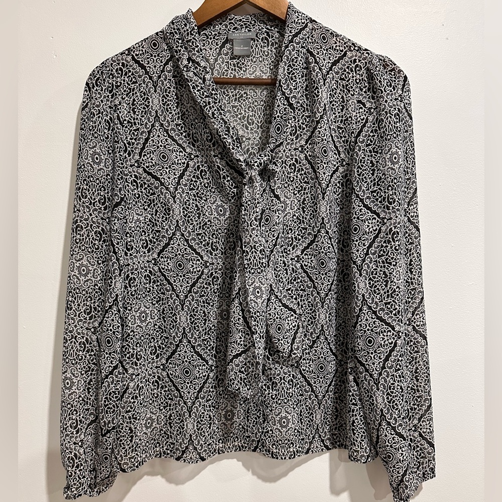 ANN TAYLOR Pussybow Lightweight Patterned Blouse Size‎ 2